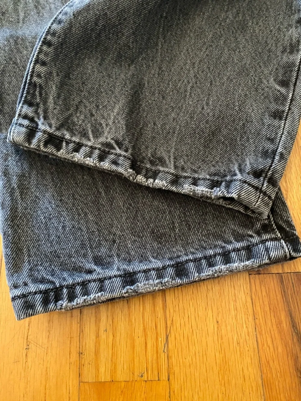 Levi’s 501 90’s Jean - Picture 2 of 8